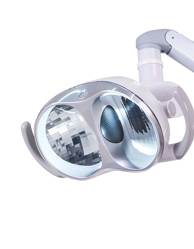 SILVERFOX 8000C-SRS0 Classic – Стоматологическая установка с нижней подачей и мягкой обивкой